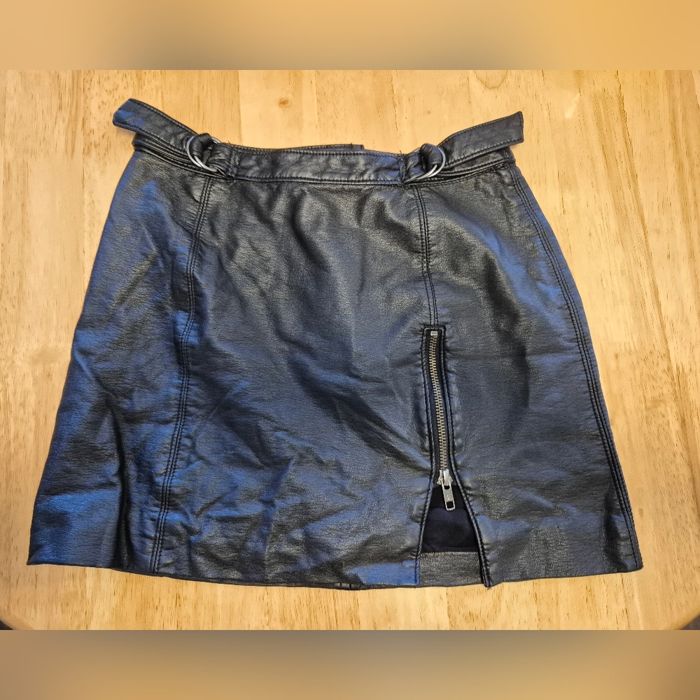Free People Black Faux Leather Skirt Size 0